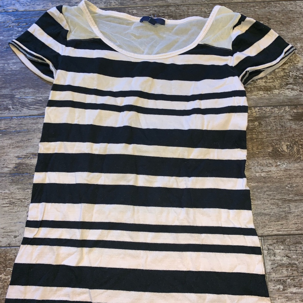 striped gap t shirt